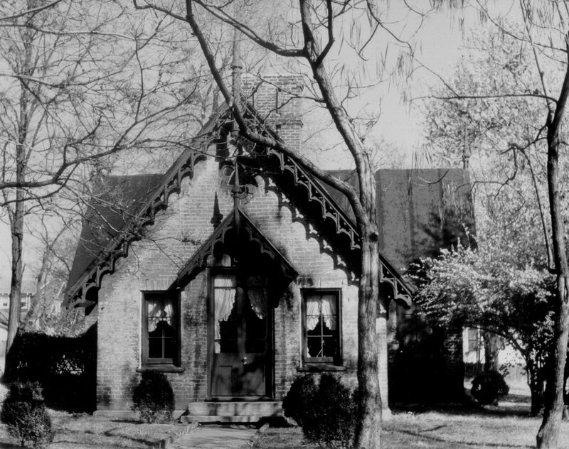 Old Episcopal Burying Ground, Sexton's Cottage, E. Third St.; Lexington, KY